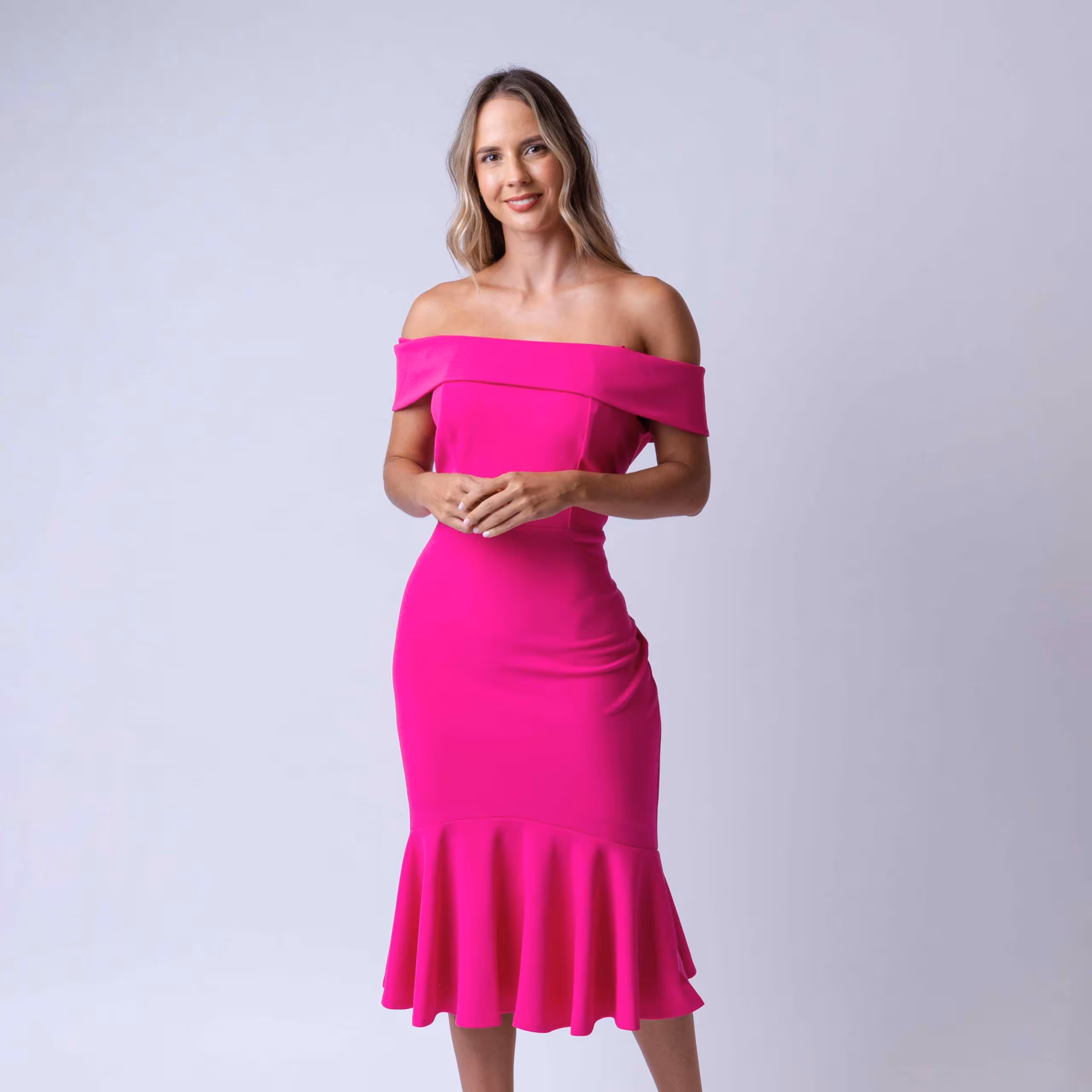 VESTIDO STRAPLE ORILLA VUELOS