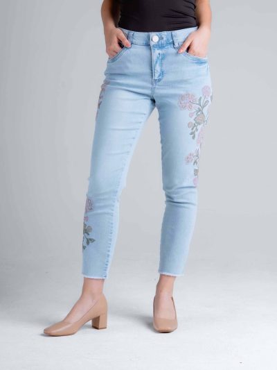 JEANS CON BORDADO