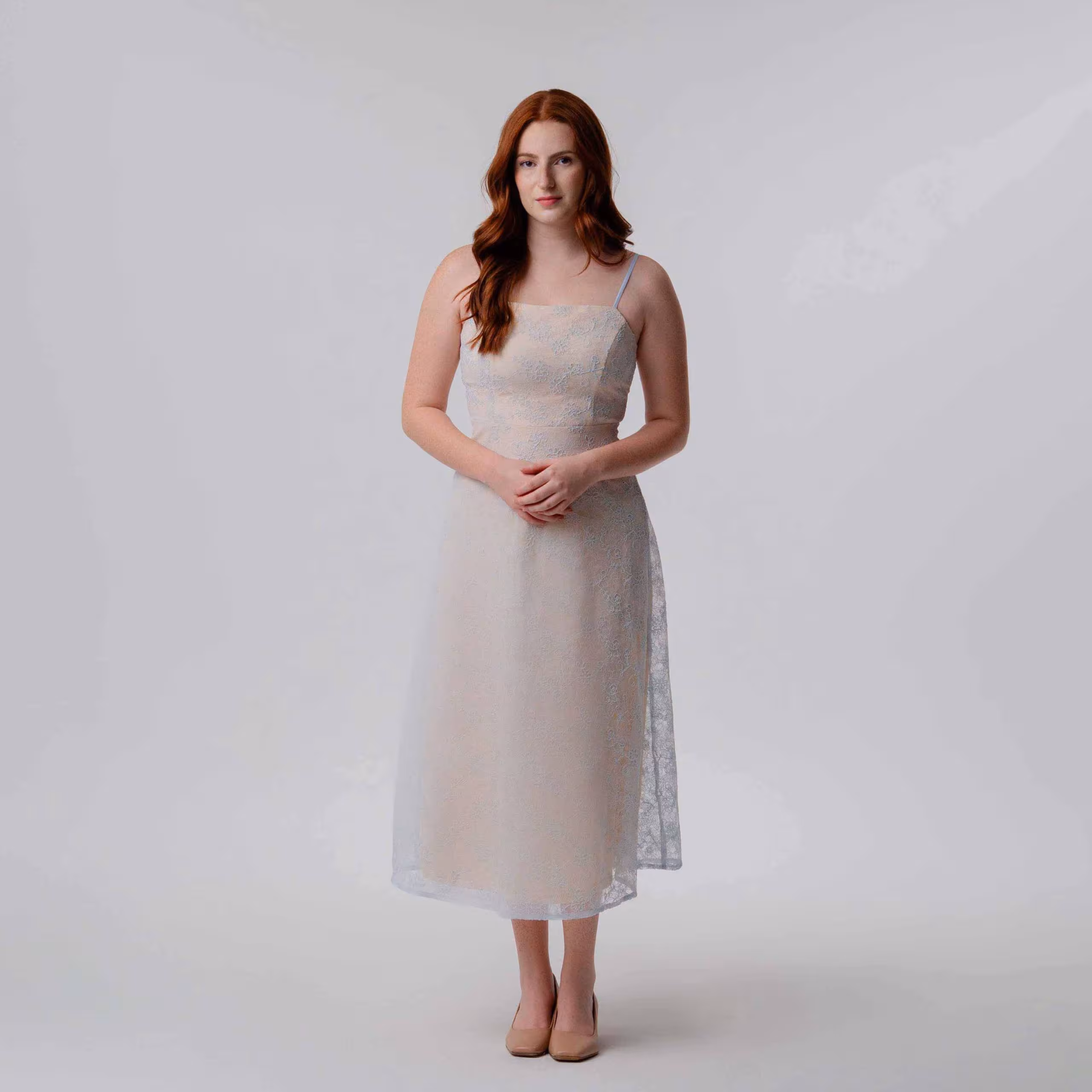 VESTIDO TIRANTRES BORDADO