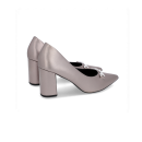 SCARPIN EM COURO